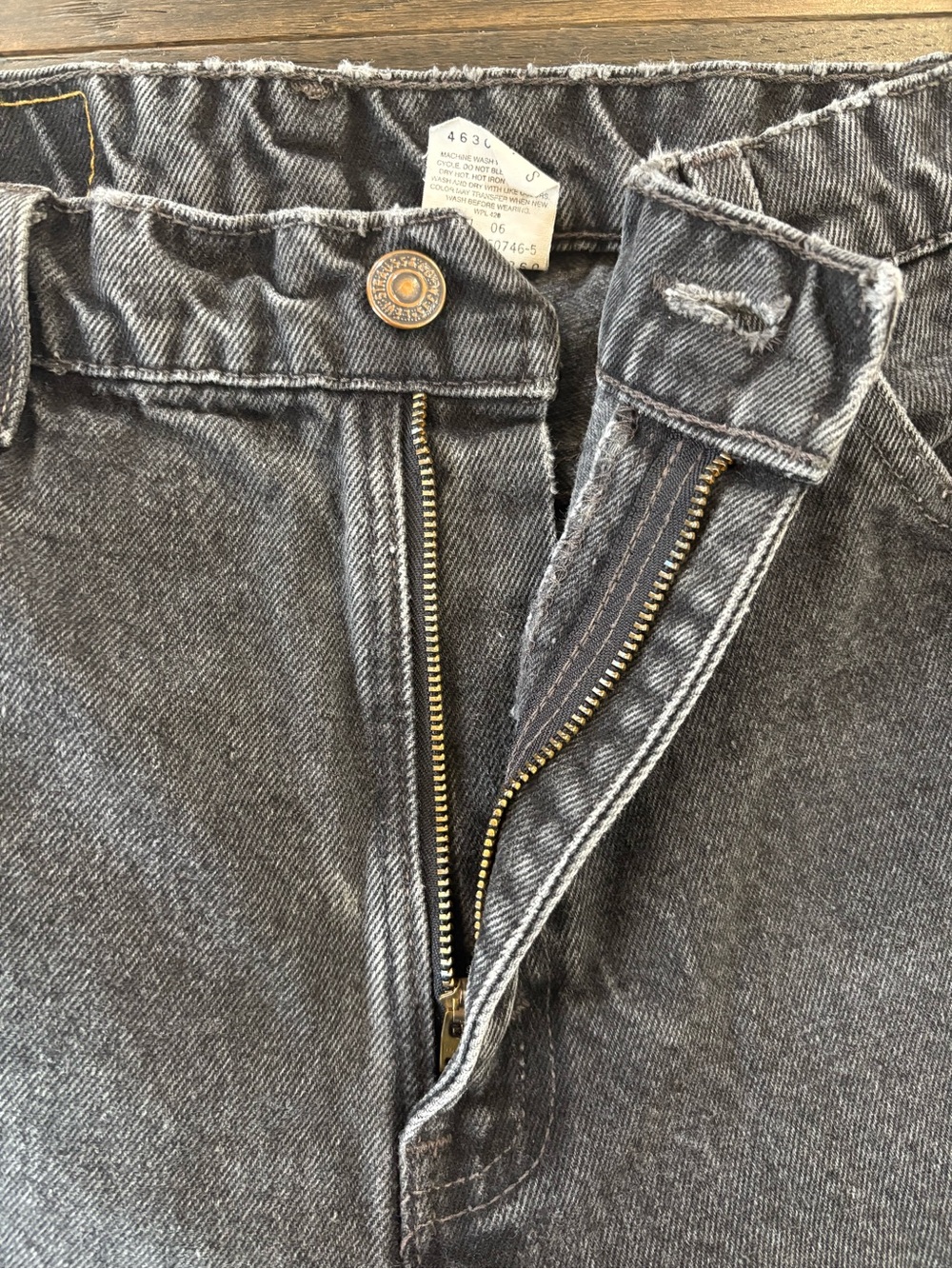 Vintage 1990s Levi's 550 Black Washed Jeans - Picture 3 of 7